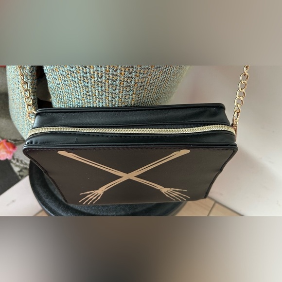 Sorcerer's Cookbook Crossbody Bag. 8" H x 6" W x 2"D Adjustable/detachable strap - Picture 6 of 6